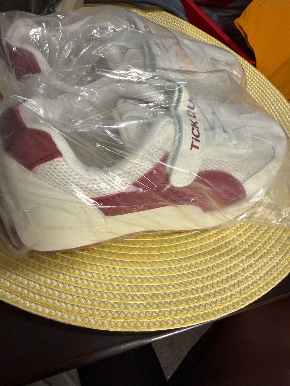 No Boundaries White and Burgundy Men's Sneakers